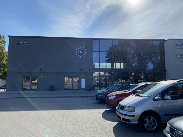 Dostarczony przez TIME-NET zegar elewacyjny